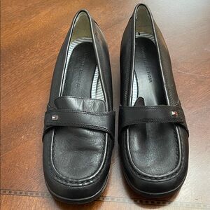 Tommy Hilfiger Classic Black Loafers for Women